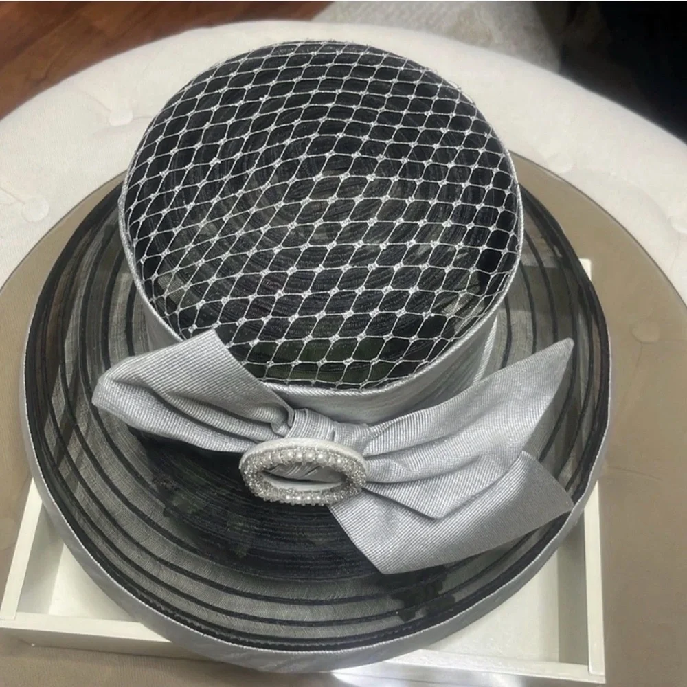 Donna Vinci Couture Blk/Silver netting wide brim hat. EUC. - Picture 3 of 5